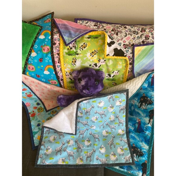 Mini Mouse & Unicorns Doll Quilt/Car Seat Snuggy 21x19 inches - Picture 3 of 3